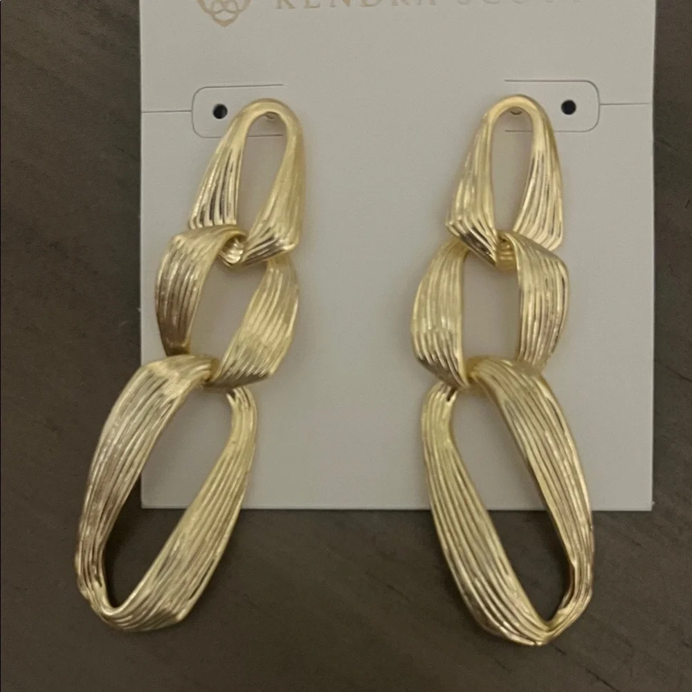 Kendra Scott Gold-Tone Link Jewelry Set with Drop Earrings, bracelet , necklace - Picture 4 of 7